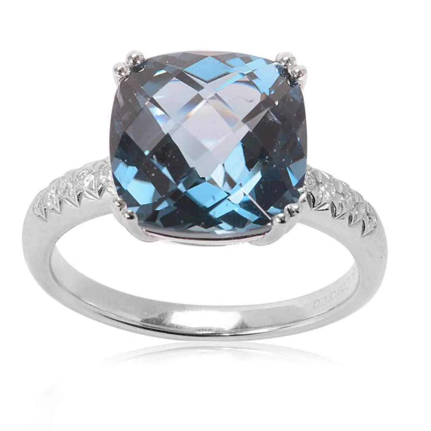 18k white gold ring with topaz in Colors of the Sky theme.