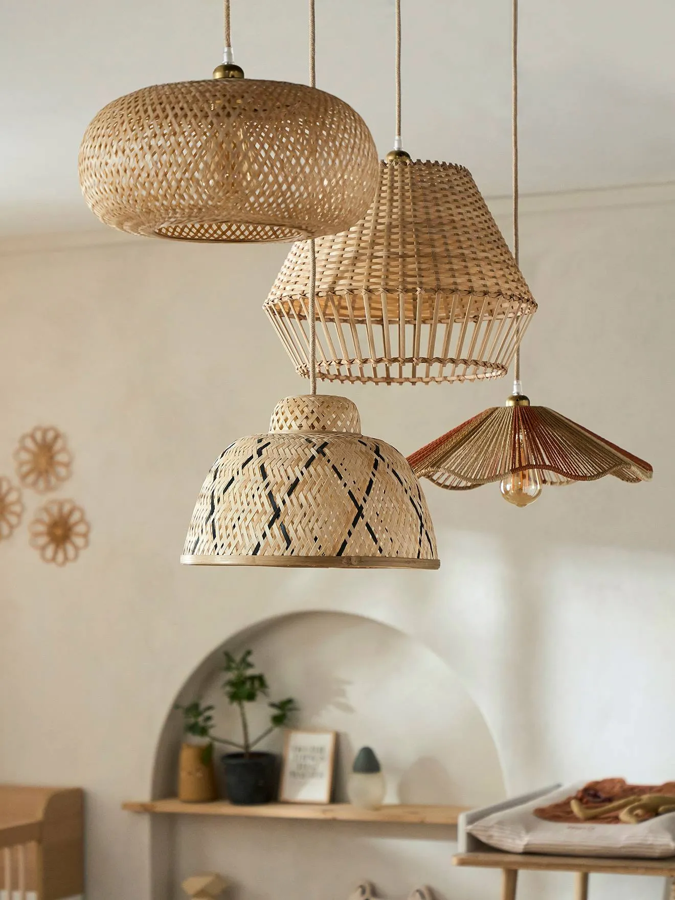 Bamboo sphere pendant lampshade