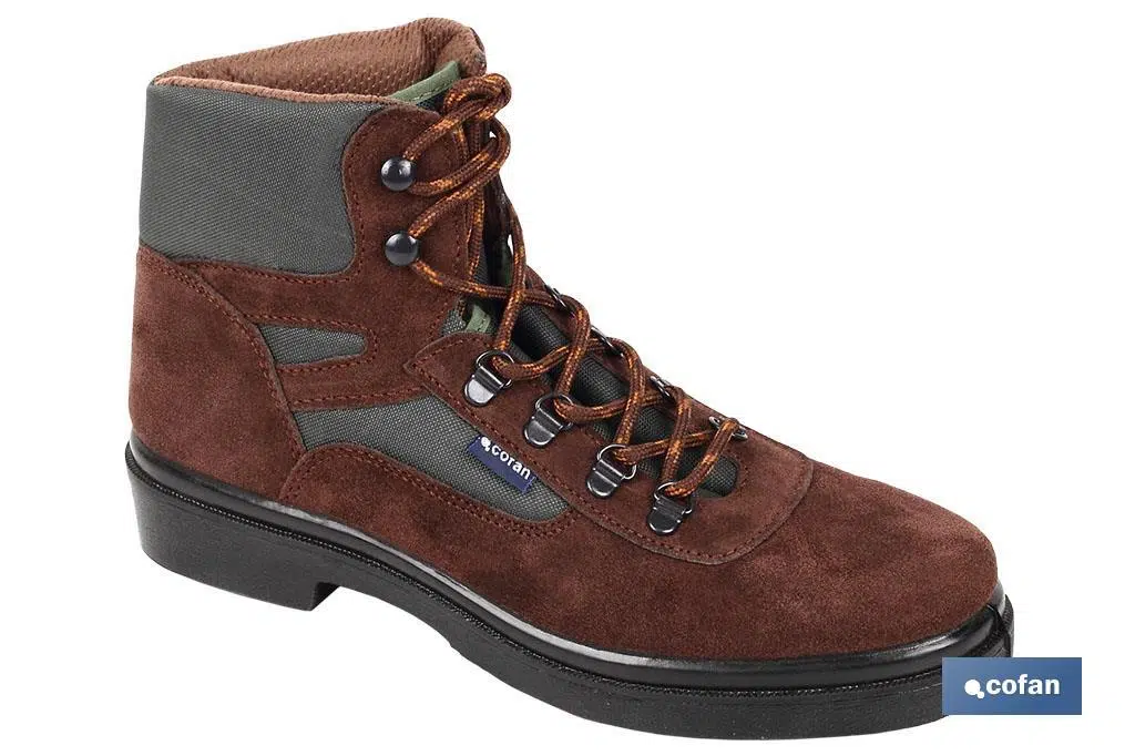 Brown trekking boots ODIEL.