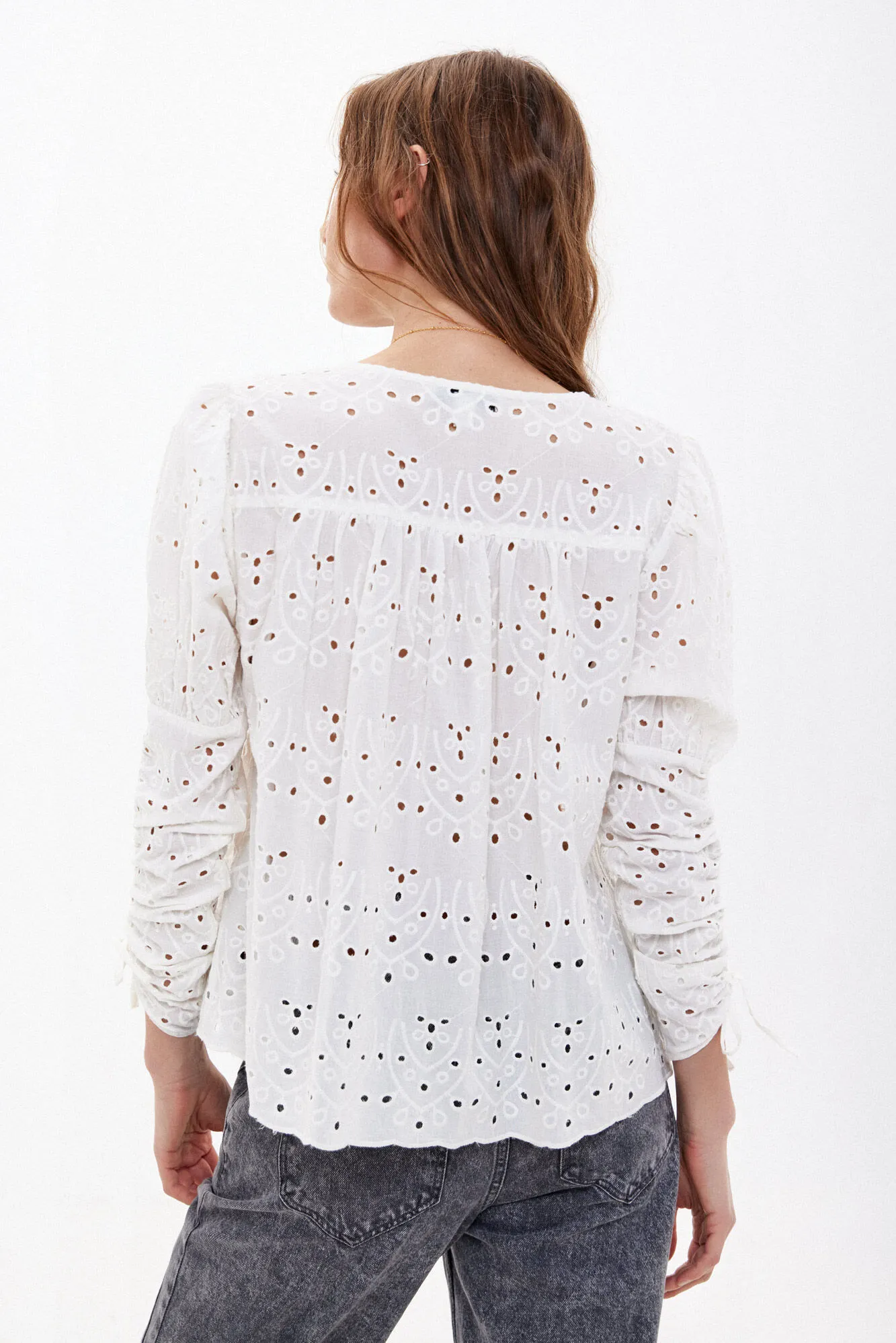 Elba. Cotton blouse with Swiss embroidery