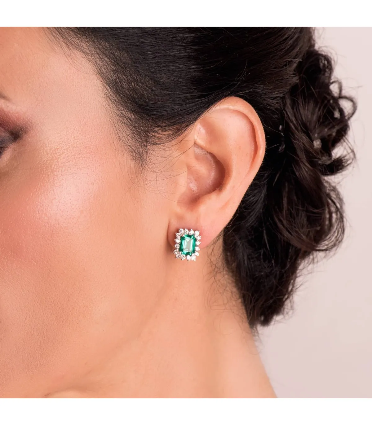 Gold 18K Emerald and Diamonds Earrings Carrie.