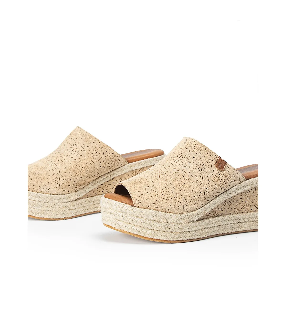 Low Wedge Sandal Engraved Beige