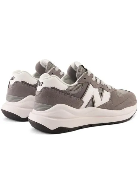 New Balance M5740VPB Gray Unisex Sneakers.