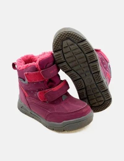 Pink waterproof NoName boots.