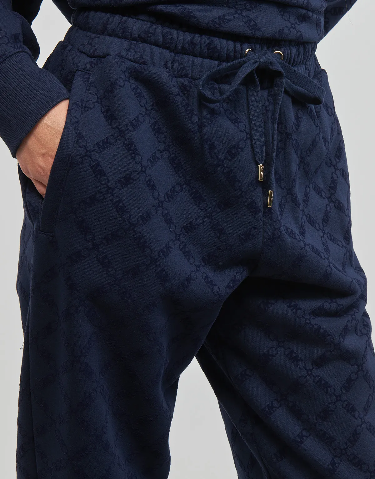 Relaxed Fit Elastic Waist Jogger