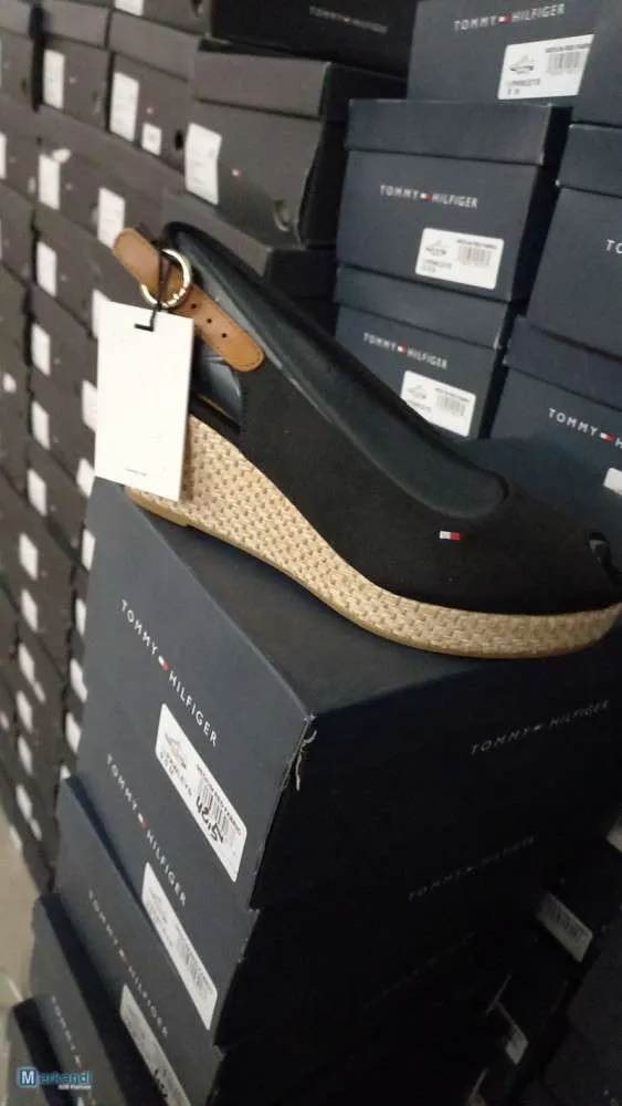 Tommy Hilfiger women's espadrilles stock.