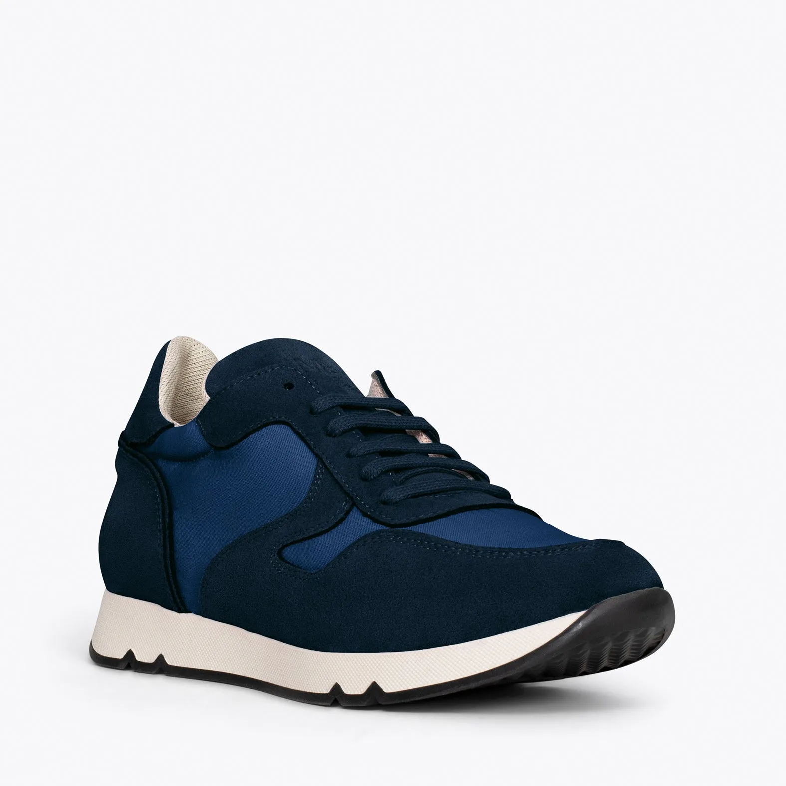 WOMEN'S SPORTS SHOES NAVY