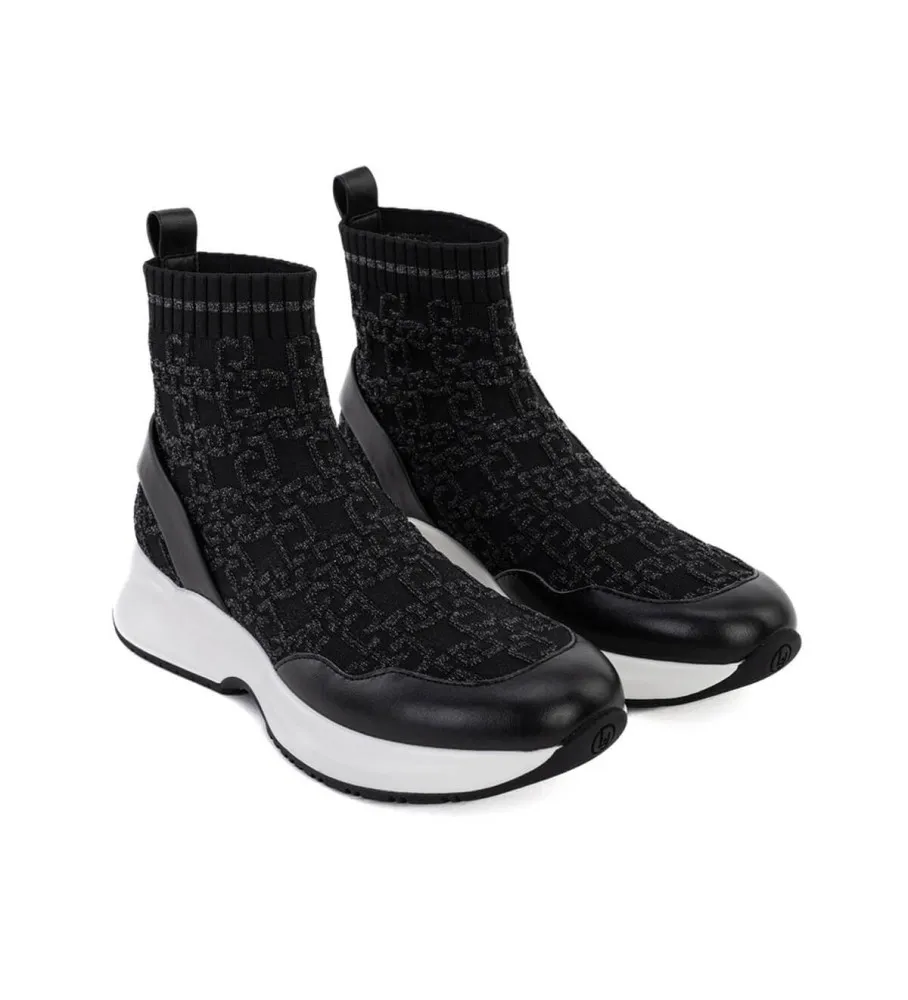 Zapatillas Lily 16 monograma negro -> Black monogram Lily 16 sneakers