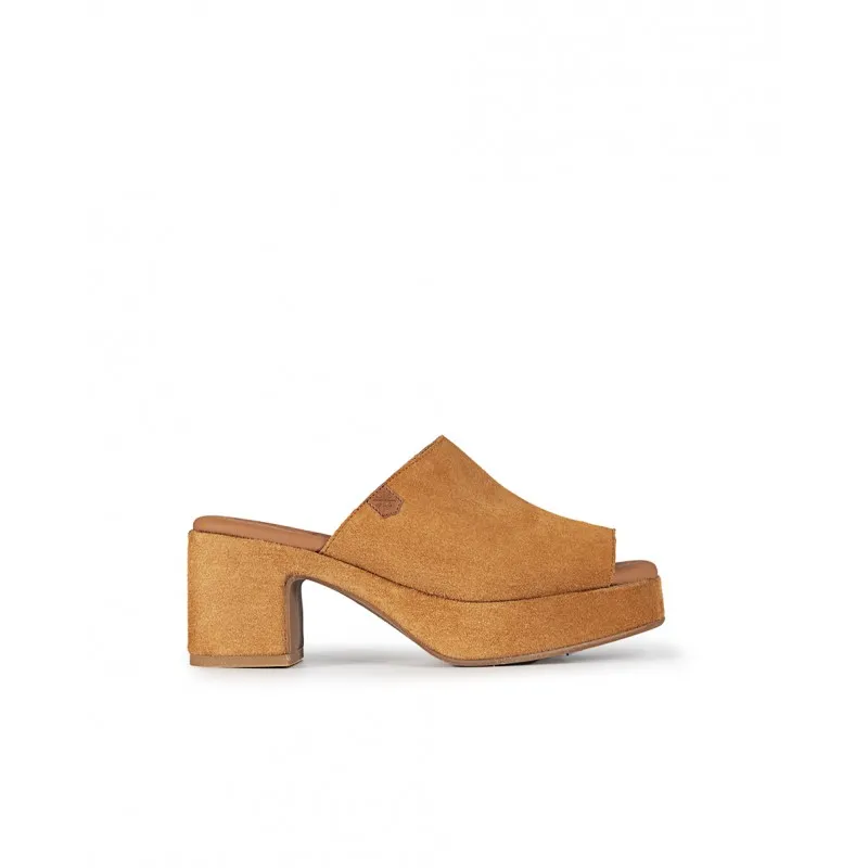 Open-Toe Tulum Leather Clogs